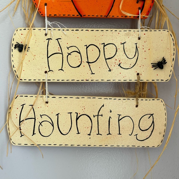 Mrs. Pumpkin Halloween Happy Haunting Wooden Hanging Sign Decoration - Picture 4 of 12